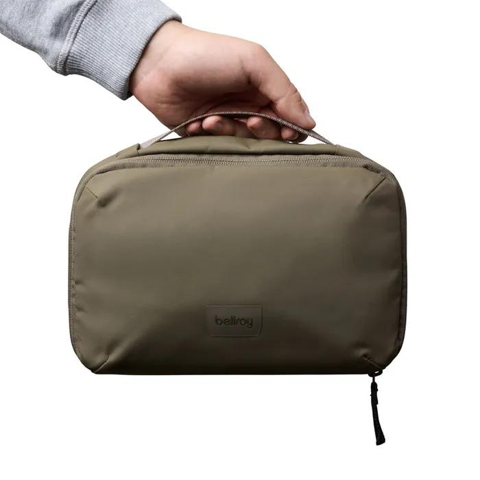 Hanging Toiletry Kit (EDHA-SKP-239) - Sea Kelp