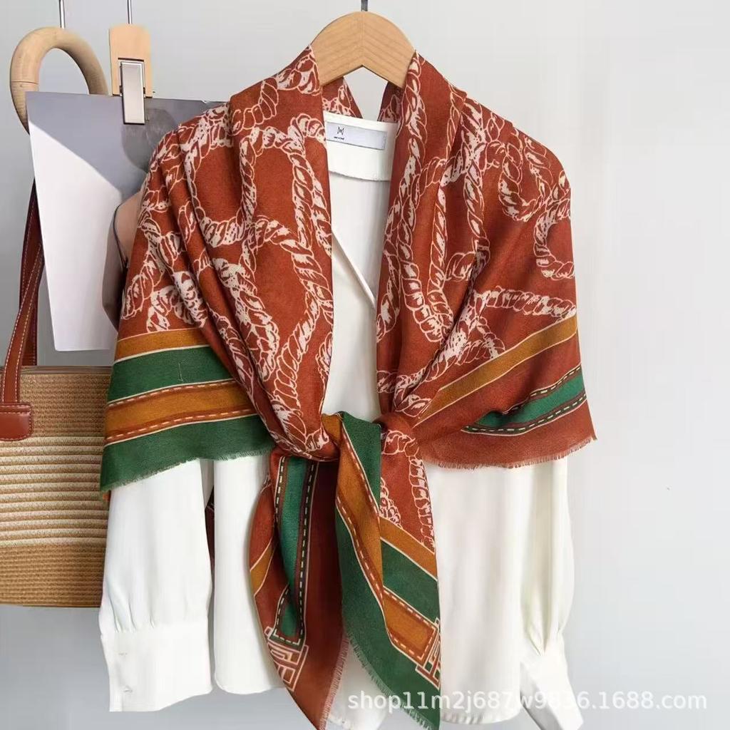 Classic Chain Decor Printed Women S Elegant Versatile Fashion Square Scarf