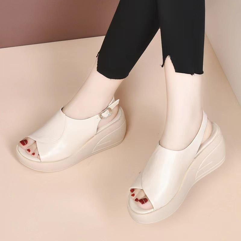 2024 letní sandály na platformě Dámská móda s otevřenou špičkou Rybí ústa Boty z měkké kůže s přezkou podpatky