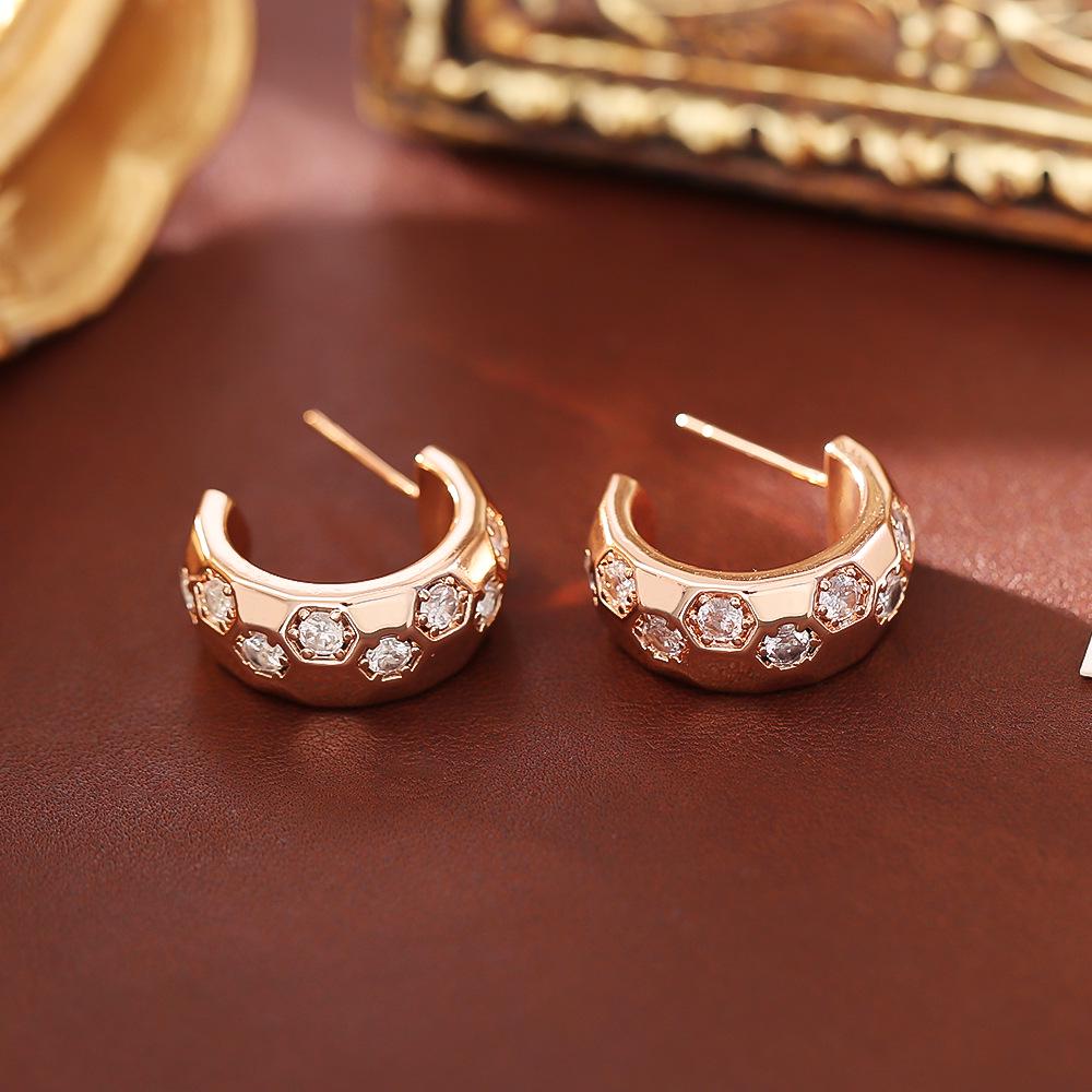 Elegant Gold-Plated C-Shaped Stud Earrings – Stylish & Sparkling for Everyday Wear, Crafted for Unique Personalities