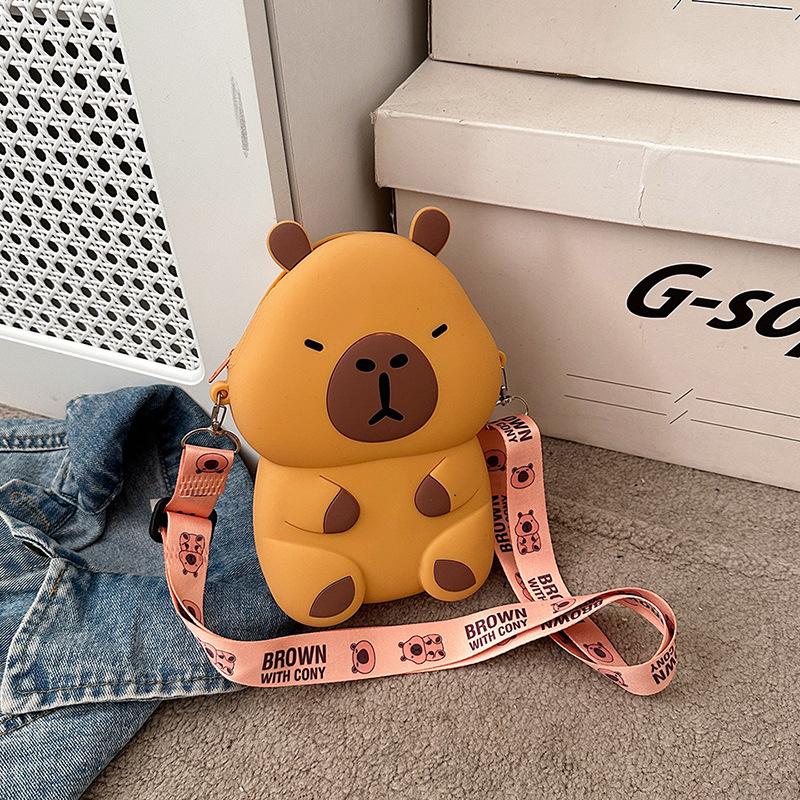 Cute Kapibara silicone change bag, girl messenger storage bag, cute capybara cartoon mobile phone bag.