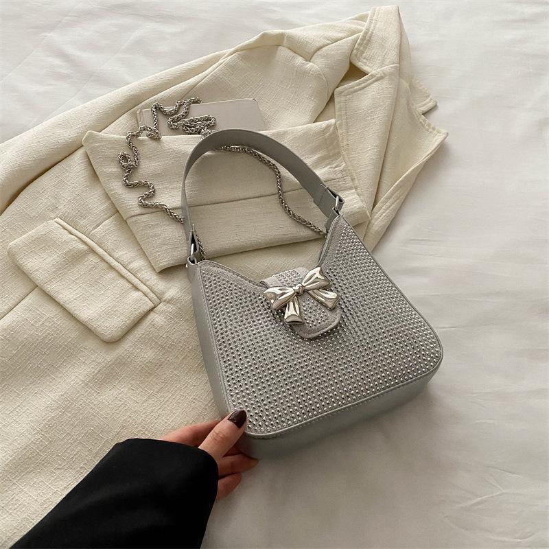

Интернет-знаменитость, модная сумка-мессенджер на плечо с цепочкой и бантом из горячих бриллиантов для женщин, весна 2025, новая универсальная сумка под мышкой для женщин серебряный