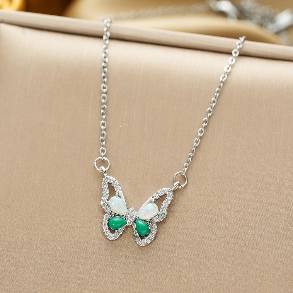 Titanium Steel Non-fading Necklace - European & American Style, Light Luxury, Versatile Korean Fashion, Perfect for Women and Girlfriend Gifts.