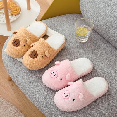 Four Seasons Universal Indoor Soft Bottom Silent Cartoon Bear Piglet Home Slippers Plush Fabric