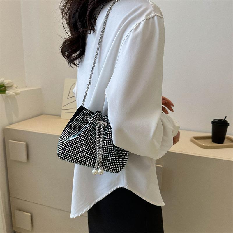 Retro Popular Small Bag Women's New Spring Casual Simple Bucket Bag Fashion Chain Messenger Bag