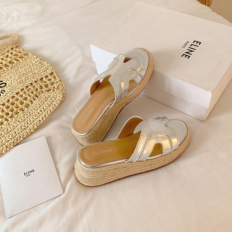 

Sheepskin version heightened by 6cm~ Ruth slippers women s summer wear straw-woven one-word slope heel H cool slippers 39