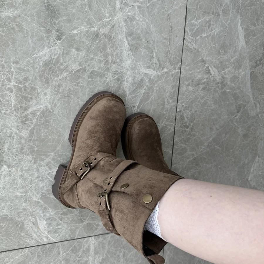 

Premium thick-soled belt buckle Maillard style two-wear short boots women s 2025 new autumn and winter suede mid-tube western boots 34 коричневый