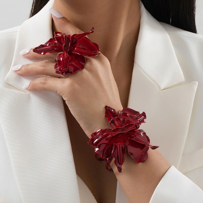 Personality Exaggerated Niche Design High Sense Red Big Flower Bracelet Ring Women's Party Gift