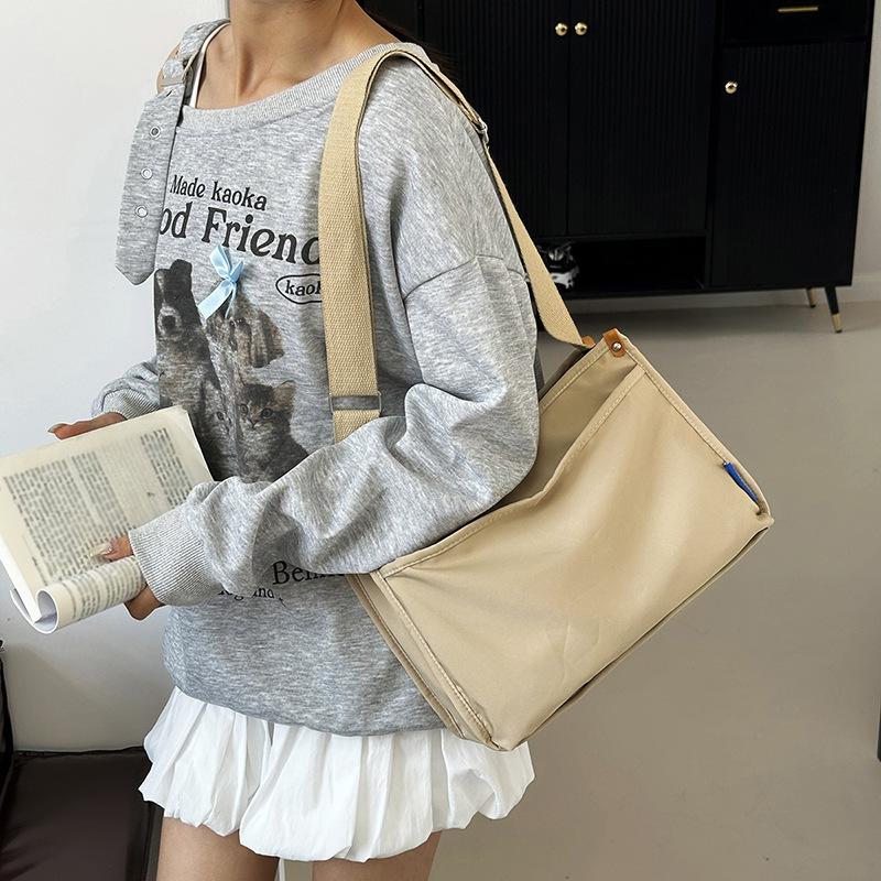 Trend Casual Large-capacity Canvas Bag 2025 New Fashion Versatile Shoulder Bag Simple Niche Temperament Messenger Bag