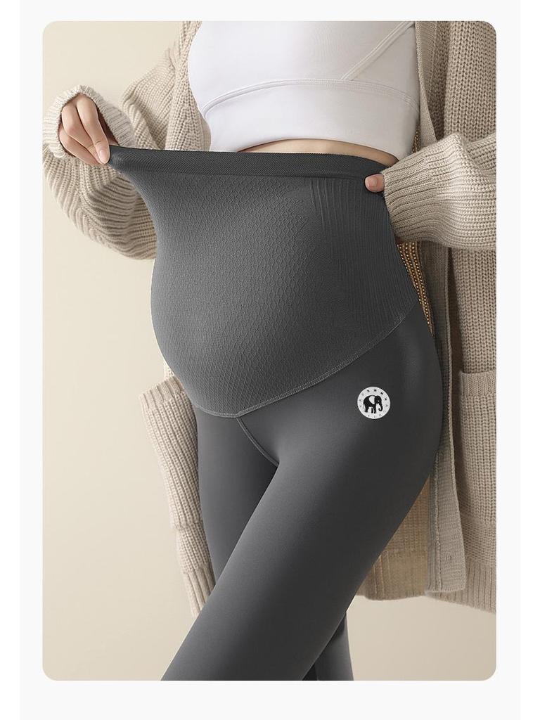 Maternity Shark-Patterned Leggings: Wearable as Yoga Pants, with Fleece Lining for Warmth in Autumn/Winter. Non-Constrictive Design.