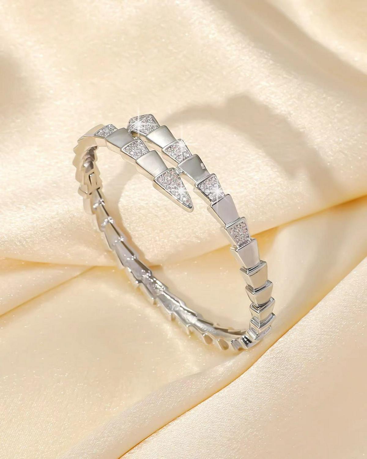 

Baojia Snake Bracelet Rose Snake Bone Bracelet 520 one size(17-20cm)
