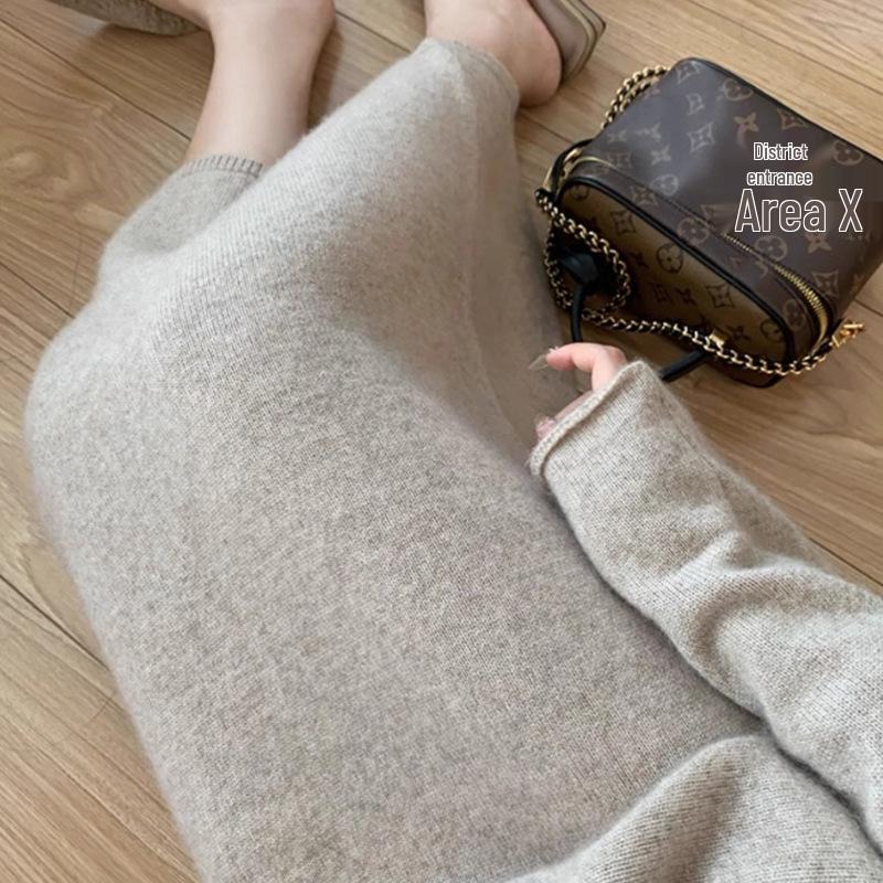 Elegant High-Waisted Women's Knit Skirt - Slimming, Mid-Length, Hip-Hugging, Soft & Glutinous for Autumn and Winter