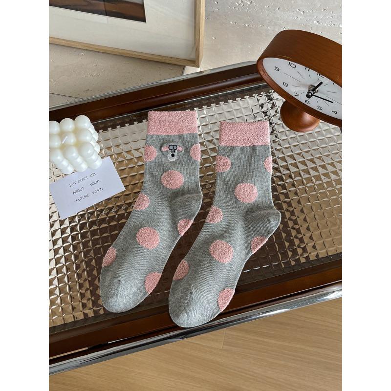 Autumn and Winter Three-dimensional Polka Dot Cute Cartoon Versatile Mid-calf Socks, Plush Polka Dot Women's Socks
