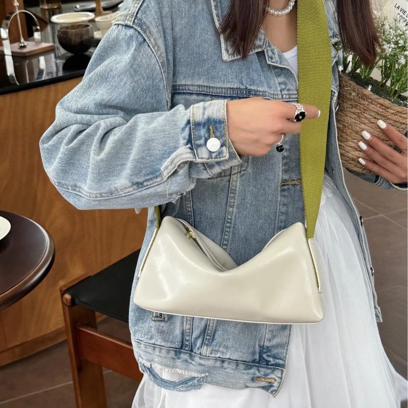 Korean-Style Women's Genuine Leather Crossbody Bag with Wide Strap - Streetwear Shoulder Bag 2026 Summer Square Pillow Bag