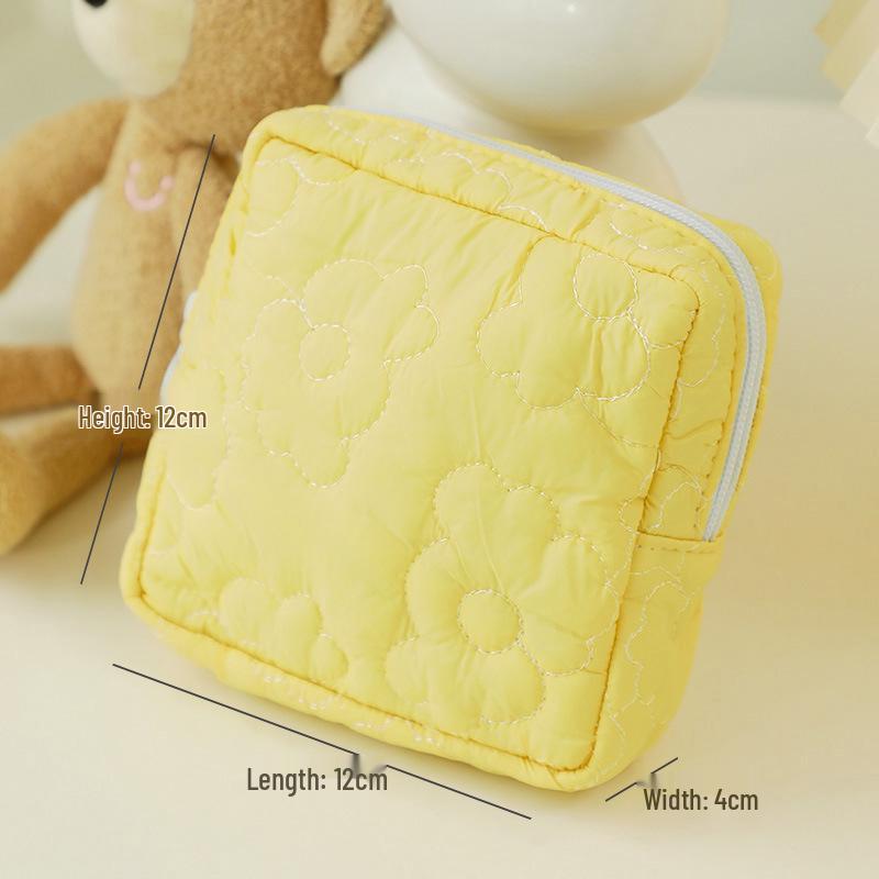 Quilted Cream Cloud Makeup Bag, Portable Handheld Cosmetics Storage, Large Capacity