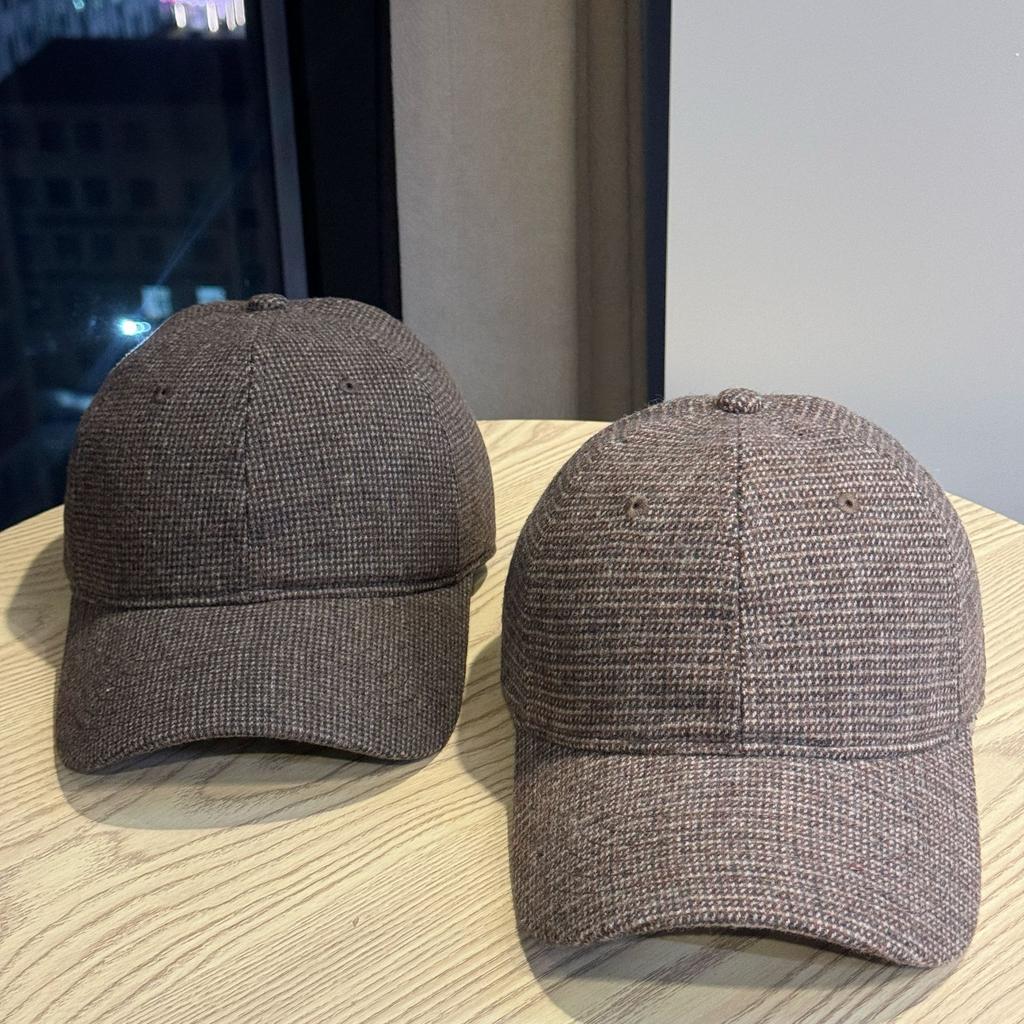 New Korean Style Small Plaid Woolen Baseball Hat for Women High Quality Deepened Large Head Circumference Sunshade Peaked Cap for Men Trendy