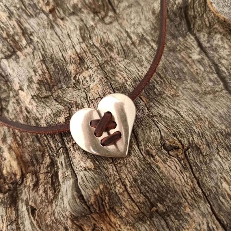 Patched Heart Pendant Collar Necklace Short Wax Rope Choker Necklace Fashion Jewelry Neck Clavicle Chain Necklace