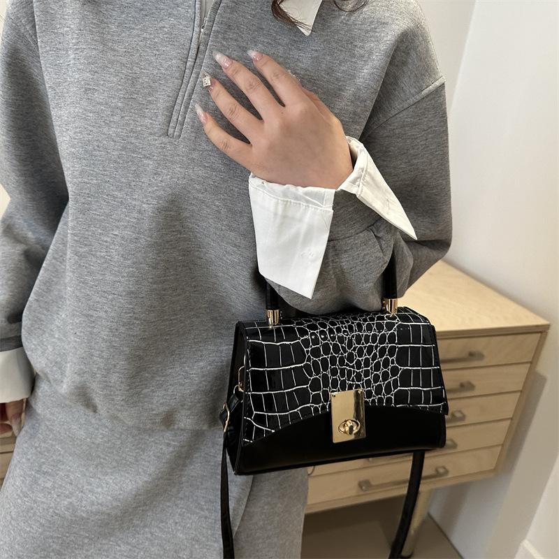 Stone pattern shoulder texture women's bag, simple temperament trend handbag women's fashion shoulder messenger bag