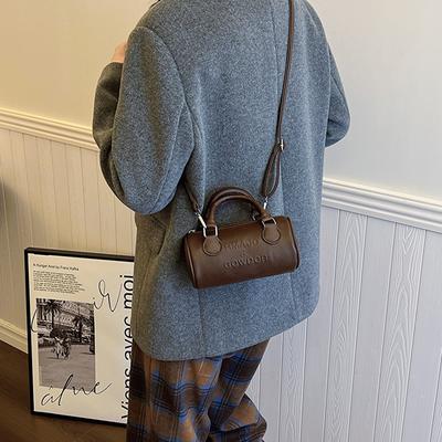 Retro Niche Design Bag 2025 New Winter Simple Fashion Portable Messenger Bag Simple Retro Shoulder Bag