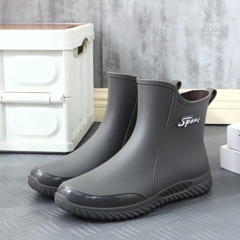 Fashion short rain shoes men wear water shoes outside the four seasons non-slip students short rubber shoes thickened water boots rain boots