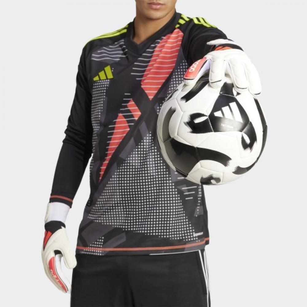 AdidAs FootbAll TrAditionAl CopA GoAlie Gloves With A Good Grip