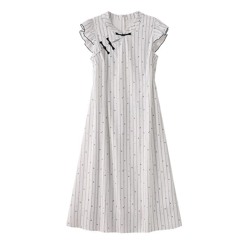 Nauja vasarinė suknelė didesnio dydžio moterims, pasižyminti tradiciniu kinišku retro čiongsamu su paprastomis pūstomis rankovėmis