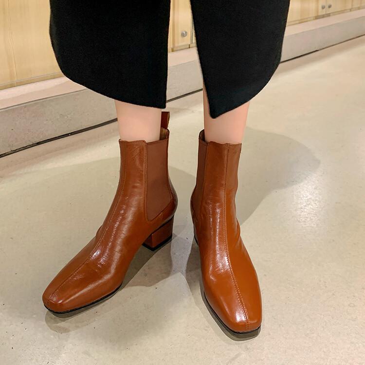 Francouzské čtvercové špičky střední podpatek silný podpatek krátké boty dámské 2025 podzim a zima nové korejská verze hovězí kůže jednoduché a všestranné elastické