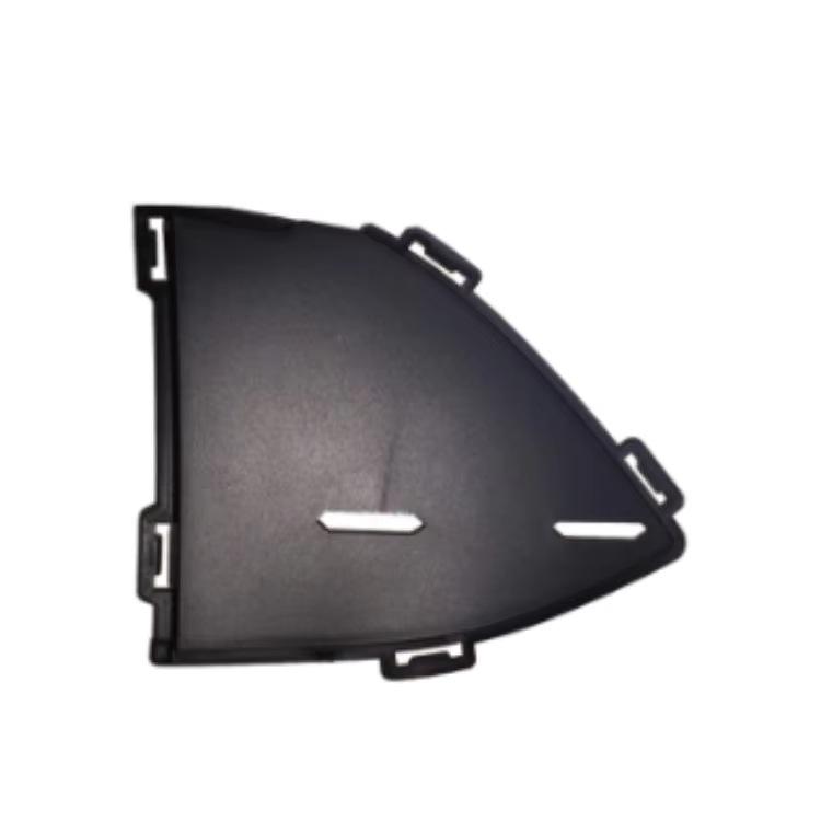 51118061322 fits the outer base of the BMW 1 F20 grille. 51118061322