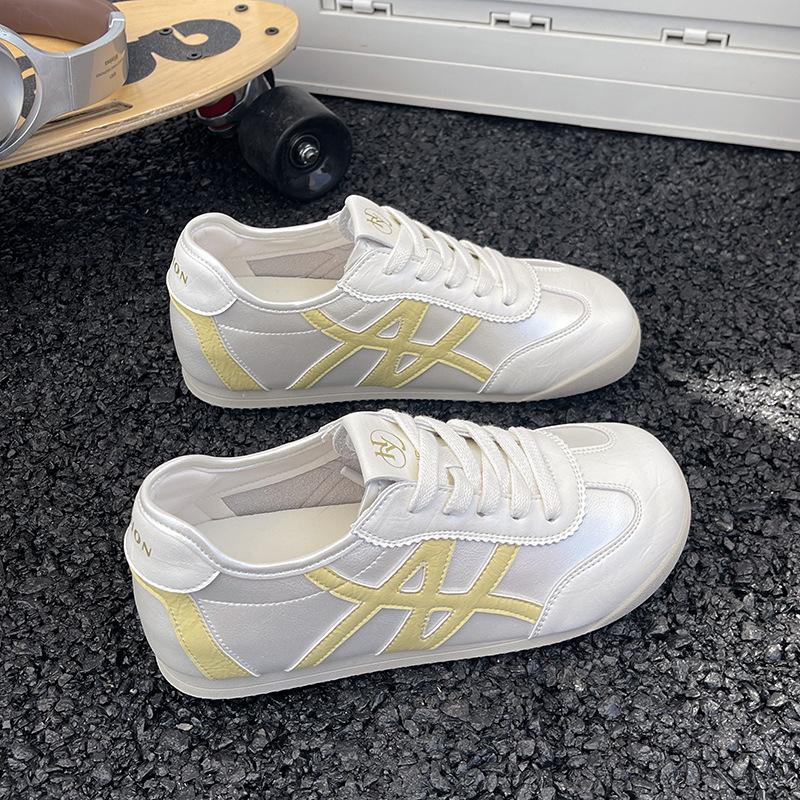 Flat-bottomed German training shoes women's 2025 new summer breathable versatile thin little white shoes lace-up sports and leisure Forrest Gump shoes