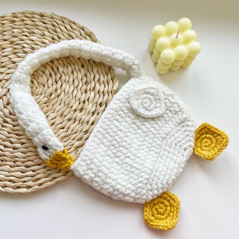 Adorable Korean Style White Goose Knitted Handbag For Kids Perfect For Daily Outings