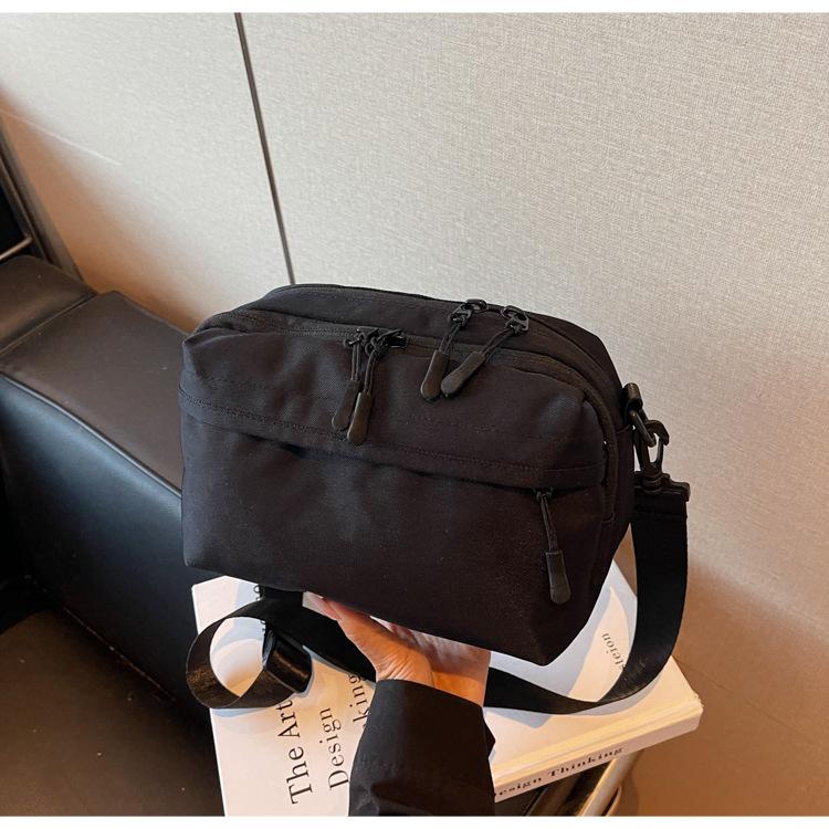 Simple Casual Shoulder Bag Oxford Cloth Wide Shoulder Strap Large Capacity Messenger Bag Men's and Women's Commuter Bag Women's
