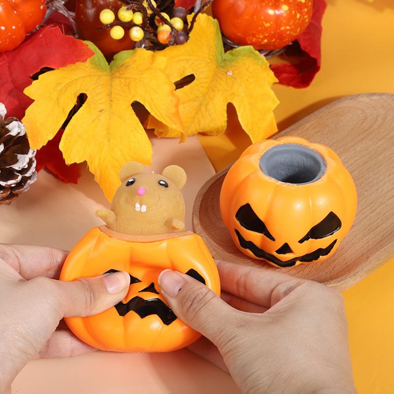 Creative Decompression Cute Cheese Mouse Cup Pinch Music Squeeze Vent Squirrel Cup Decompression Toy Spot