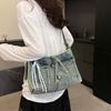 New retro trendy cool denim tote bag fashion high temperament student leisure class commuter messenger bag