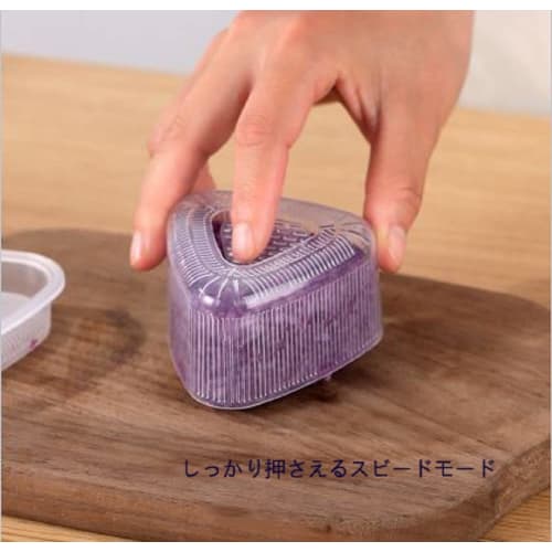 Kreative charakterförmige dreieckige Reisbällchenform für den Heimgebrauch, Kinder-Brotdosenform, DIY Nori-Sushi-Form, Reisbällchenform für Küchen-Brotdose