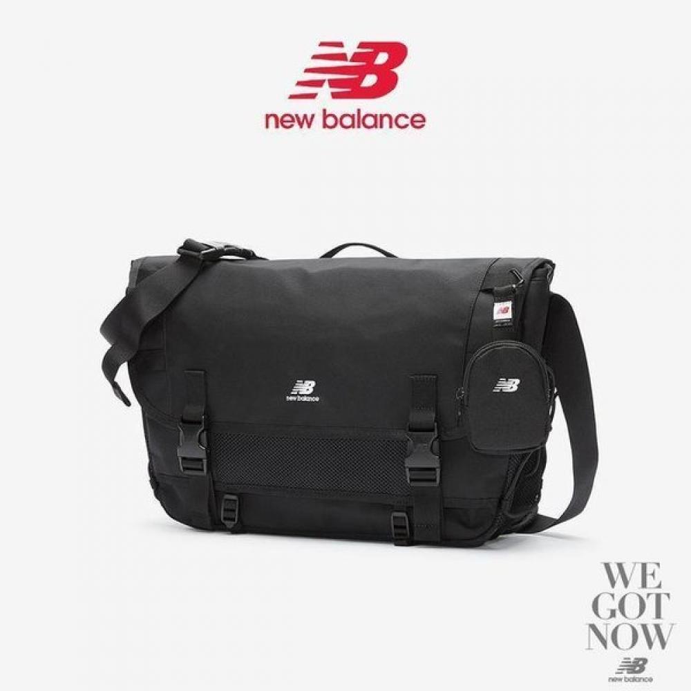 

New Balance Unisex Lightweight Daily Crossbody Bag blacks