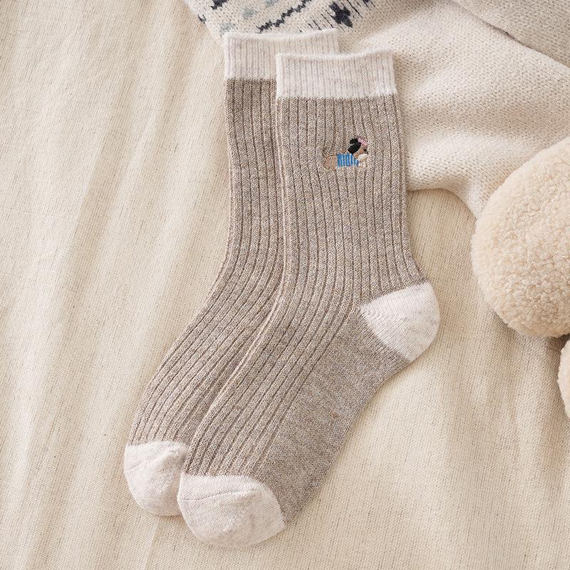 Autumn/Winter Korean Style Cartoon Embroidered Mid-Calf Plush Socks - Melaude Series
