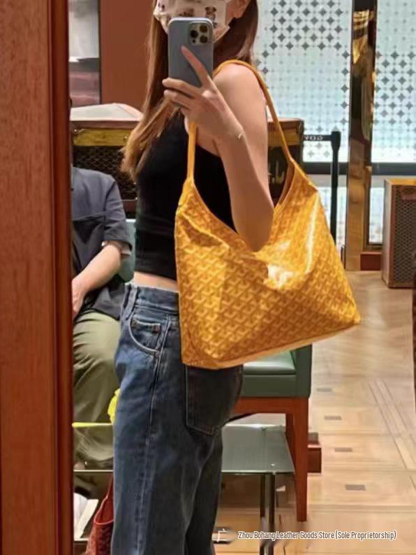 High-Quality Second-Generation Dog Tooth Hobo Shoulder