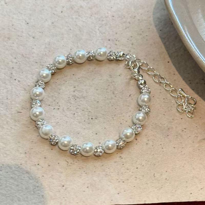 Baroque Pearl Drawstring Bracelet: Women's Light Luxury, Irregular Design, Exquisite Handcrafted Jewelry.