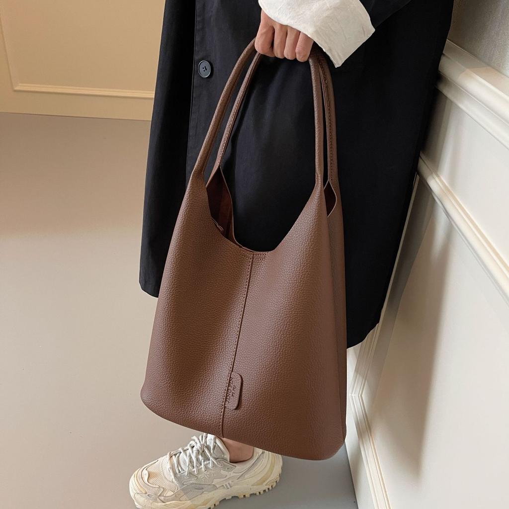Premium Large-Capacity Retro Bag Women'S Underarm Bag Fashion Trend Commuter Foreign Style Shoulder Tote Bag