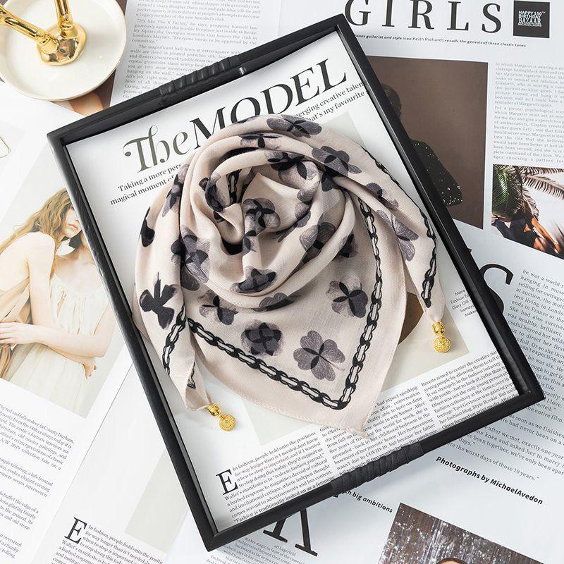 1PC Neck Scarf Versatile Painted Pattern Gift Silk Scarf High-End Magnetic Closure Elegant Accessories French Style Multi-Color