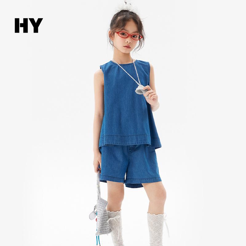 

Летний комплект из двух предметов для девочек 2025 года в корейском стиле: футболка без рукавов и шорты. 140 cm синий