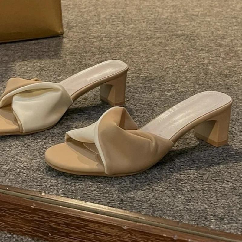 Pantofi de damă la modă Vânzare fierbinte 2024 Pantofi de casă de damă de vară cu toc înalt, versatili, confortabili, anti-șifonare