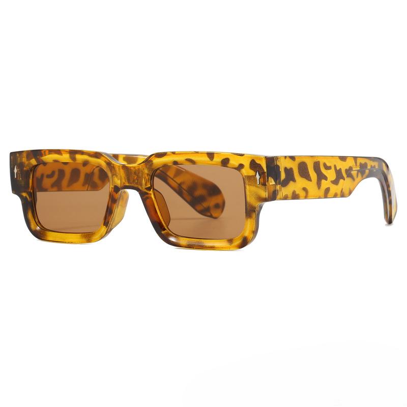 Retro Men Square Sunglasses for Women Vintage Luxury Rivet Designer Sun Glasses Fashion Arrow Shades UV400 Eyeglasses