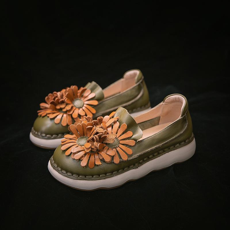 Johnature Retro Flower Soft Soled Loafers
