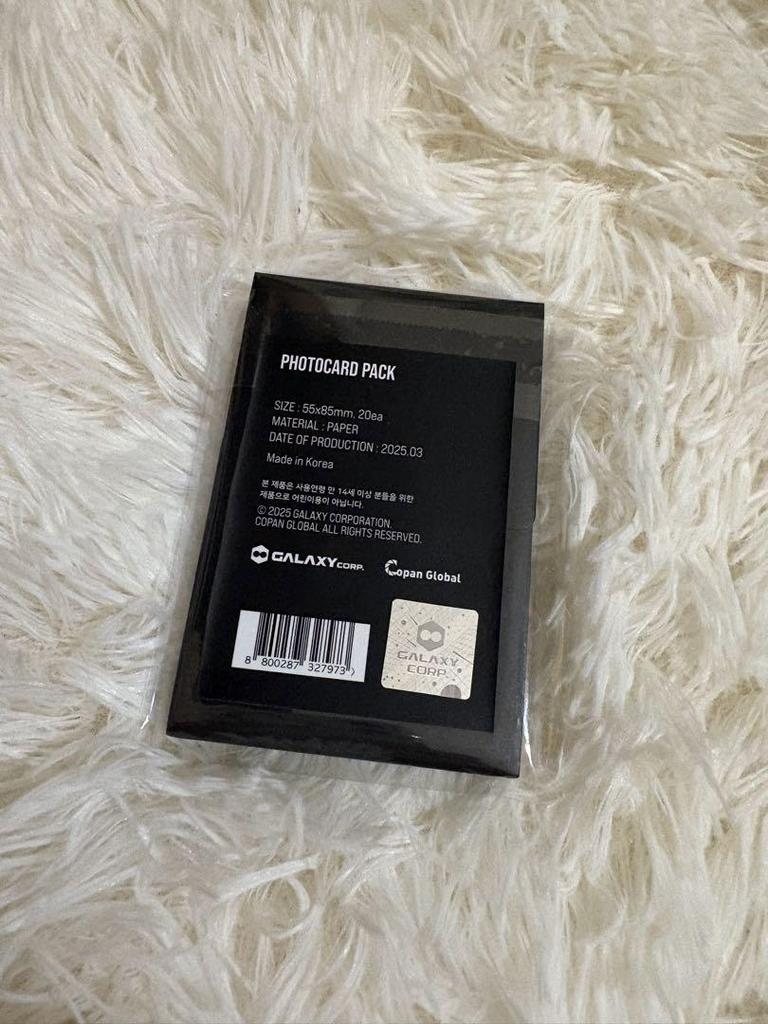 [USED] G-DRAGON Übermensch Photo Card Trading Card Pack