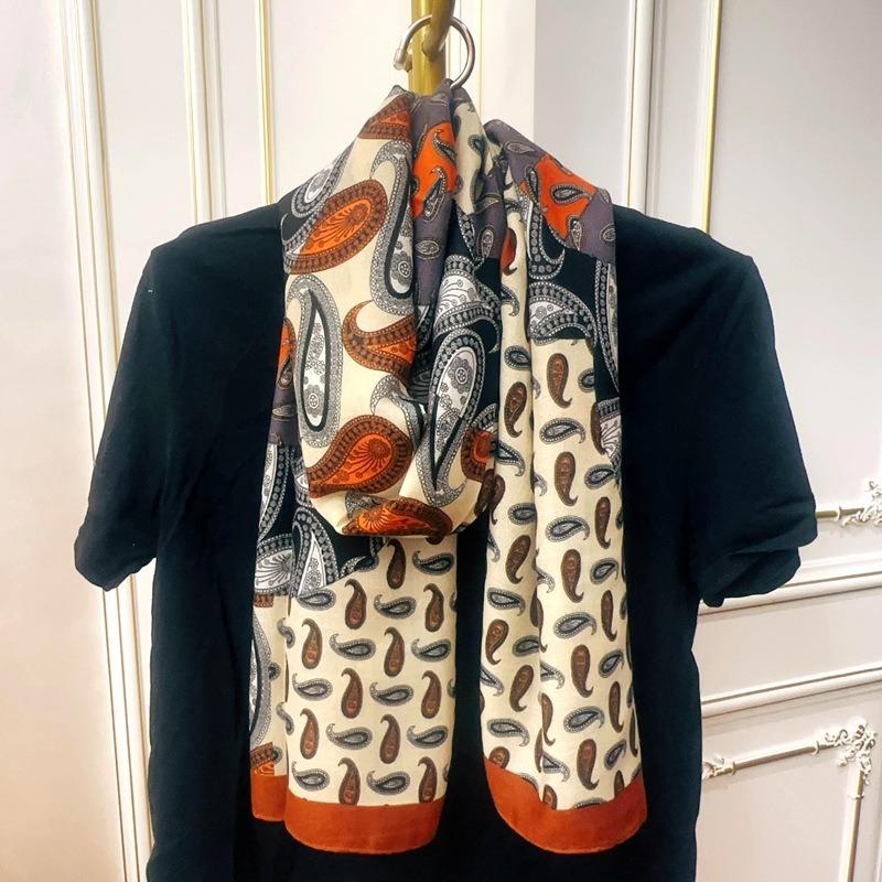 New fashion letter polka dot printed cotton and linen scarf classic autumn and winter warm scarf sunscreen shawl