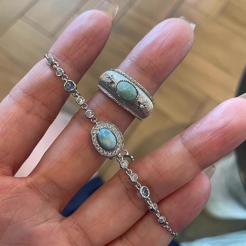 Fresh retro diamond inlaid turquoise bracelet new in oval stone fine bracelets light luxury high-end simple party gift
