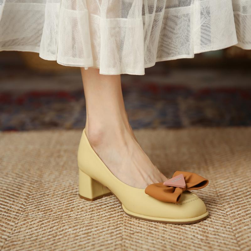 Модные женские туфли на толстом среднем каблуке с мелким носком — фото 5