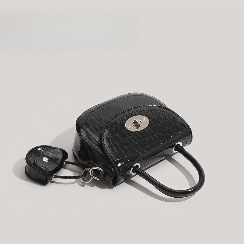 Textured Handbag, Niche Design Crossbody Bag, Fashionable Single-shoulder Hand-carry Saddle Bag