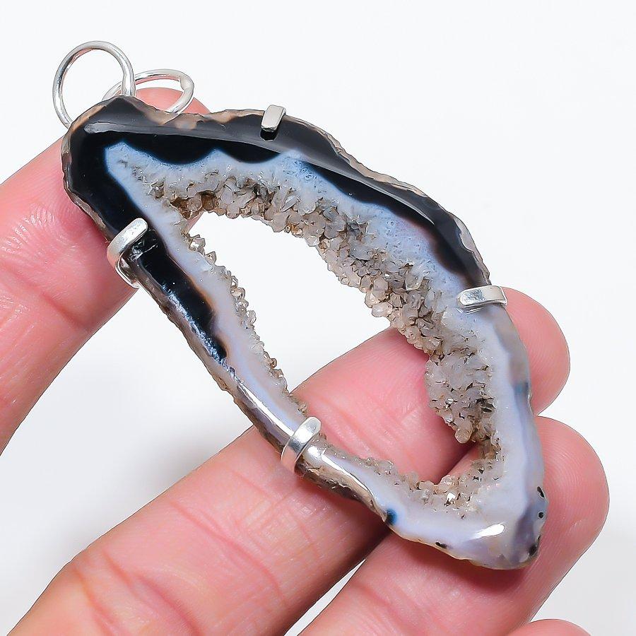 

Natural Agate Geode Slice 925 Sterling Silver Jewelry Pendant 3.15 M6r43